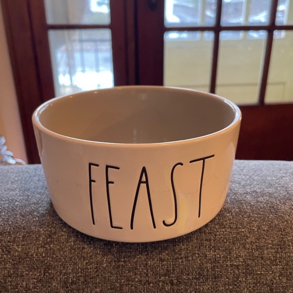 Rae Dunn White Ceramic Bowl with 'FEAST' Text dog bowl - Picture 3 of 6